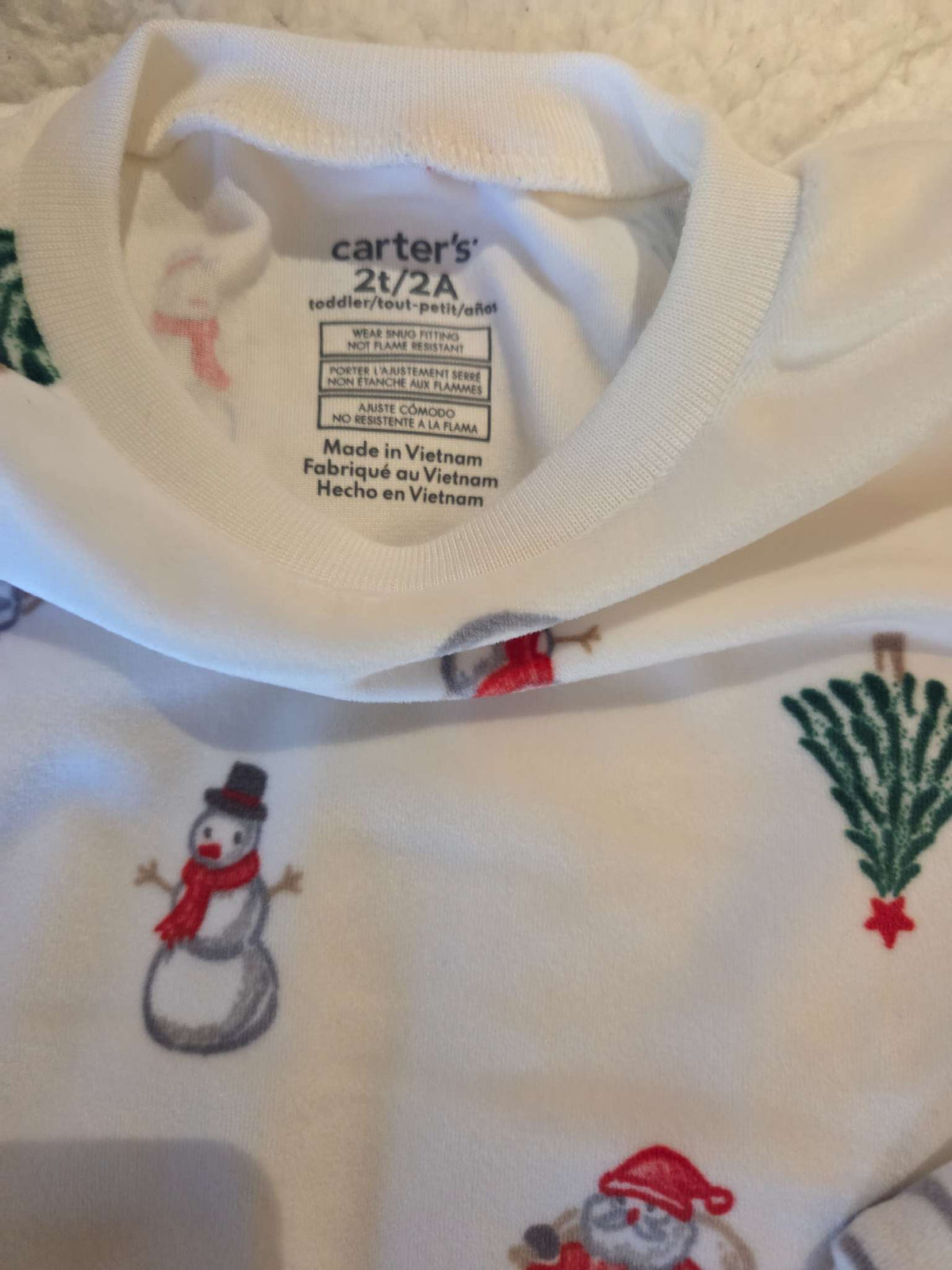 Carter's 2 piece festive pajamas- size 2, Kids 2T