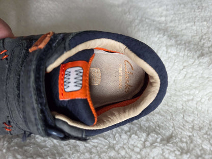 Clarks leather shoes- size 5W, Shoes 5 (Walkers:12-24 mth)