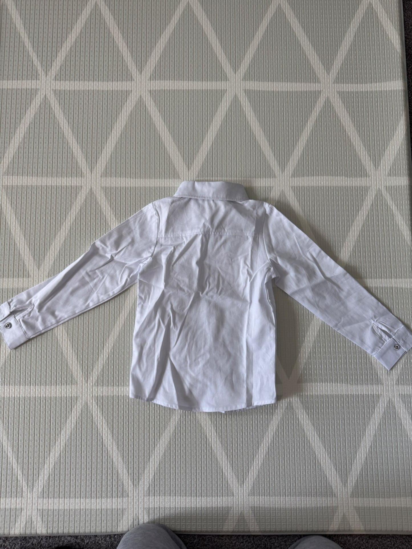 LuoboBeiBei White Dress Shirt - Size 90 (2T), Kids 2T