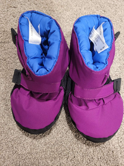 Mec toaster boots  size small, Shoes 3.5 (Baby: 0-12 mth)