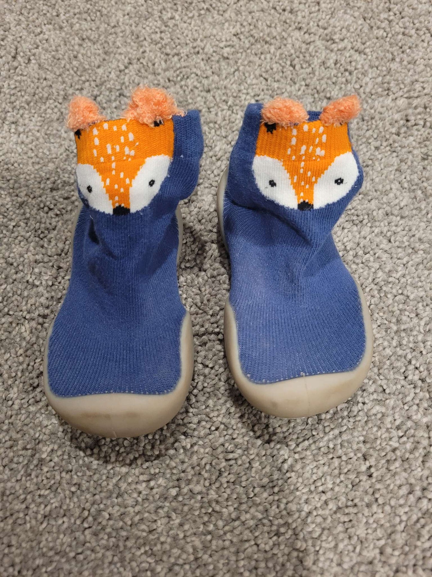 Tiny exploring sick shoe size 20/21, Shoes 4 (Baby: 0-12 mth)