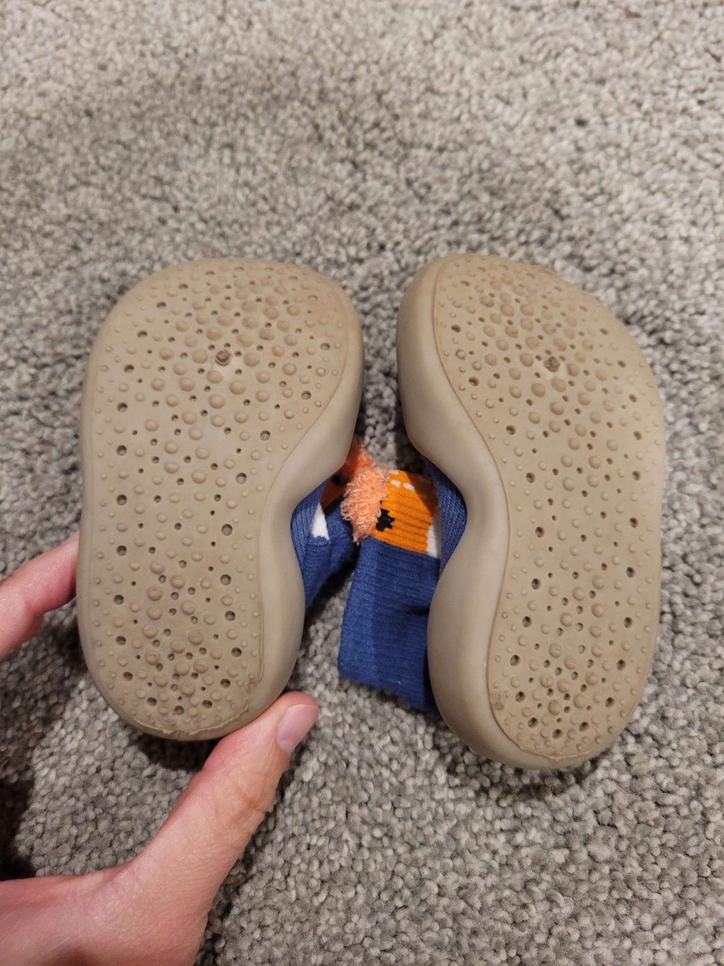 Tiny exploring sick shoe size 20/21, Shoes 4 (Baby: 0-12 mth)