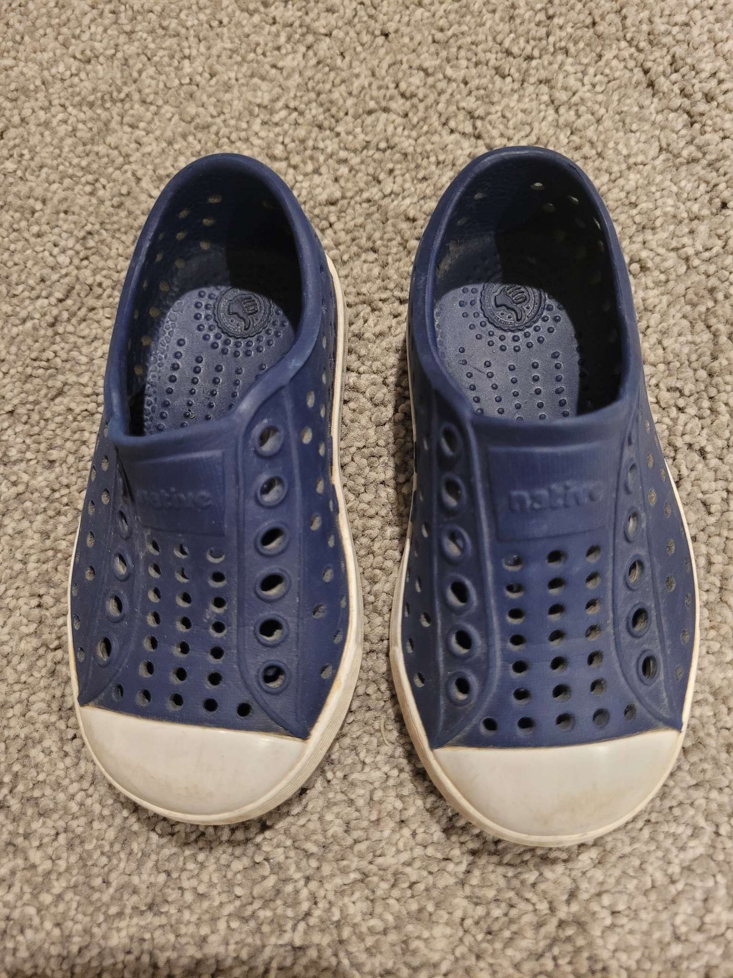 Native shoes size c5, Shoes 5 (Walkers:12-24 mth)