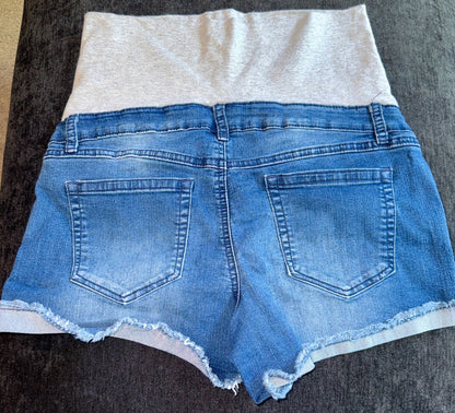 Jean Shorts (3), Maternity M (8-10)