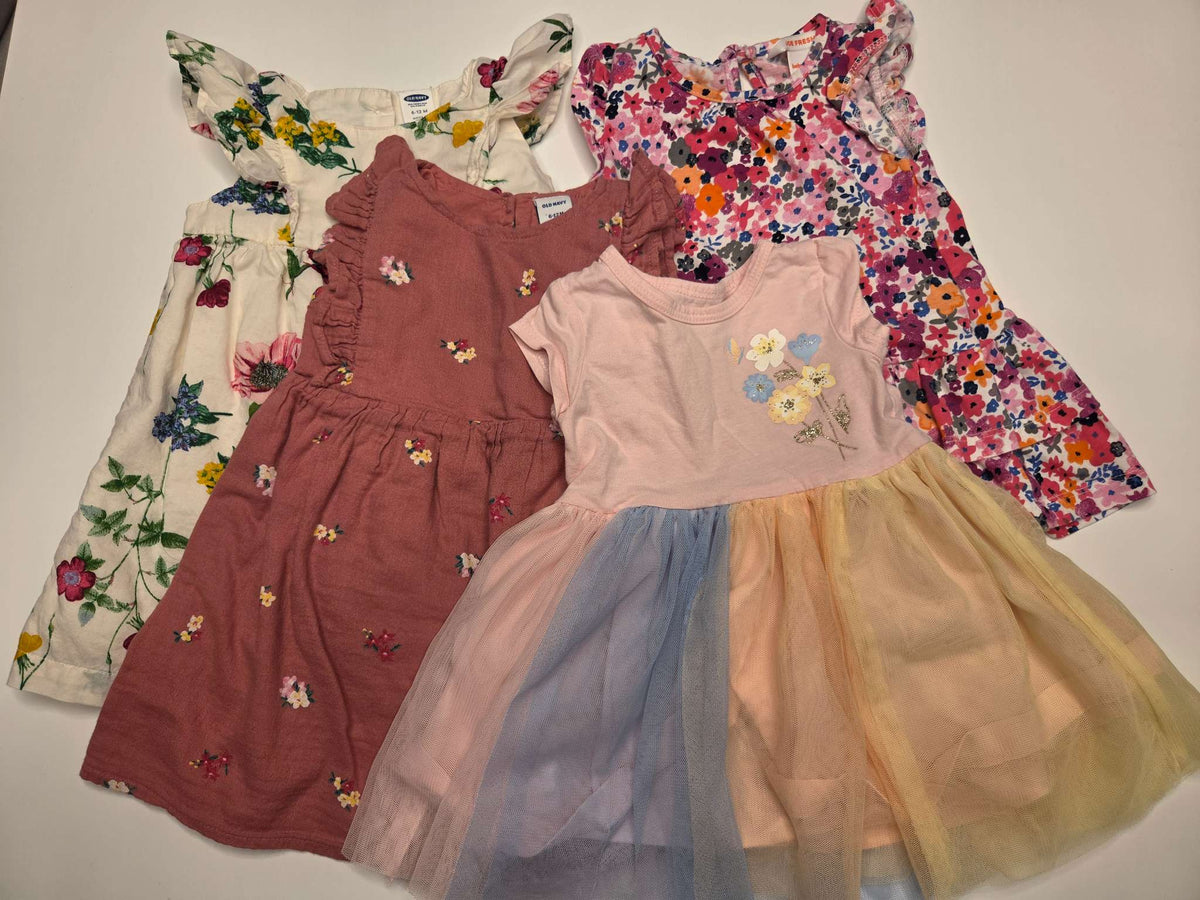 Girls Dress Bundle, 4 Items, Size 6-12M (Old Navy, Carter’s, Joe Fresh), Kids 12 Month (9-12M)