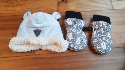 Kombi Hat (0-3M) and Mitts (6-12M)
