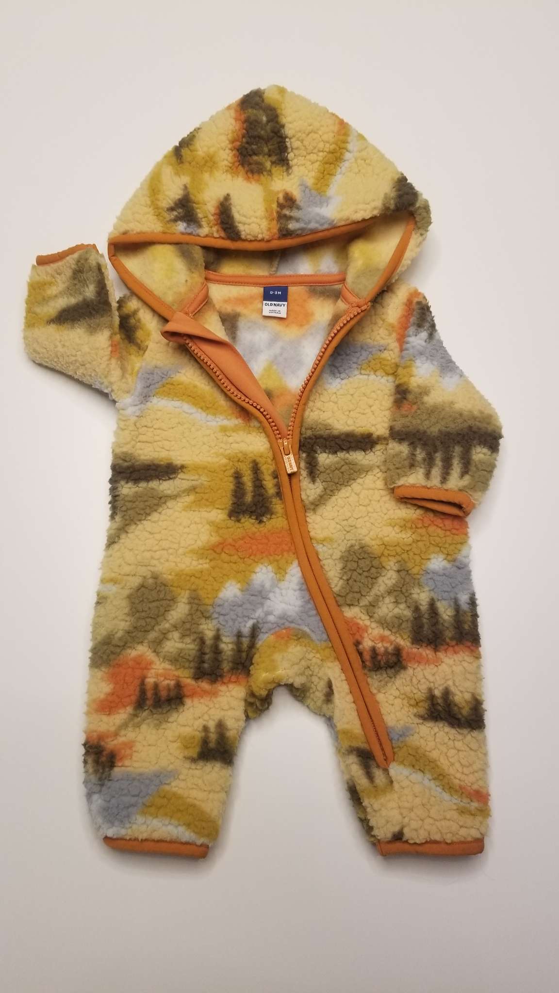 Old Navy Unisex Printed Sherpa Hooded One-Piece, 0-3M, Kids 3 Month (0-3M)