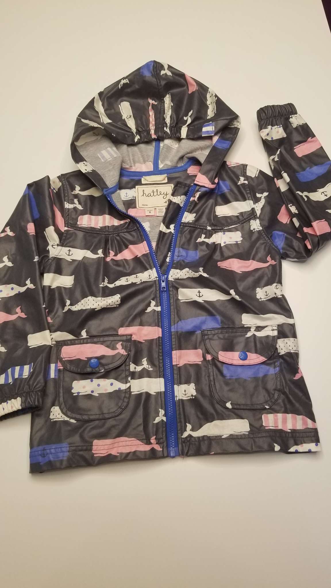Hatley Light Raincoat, Whales Pattern, Size 6, Kids 6/6X