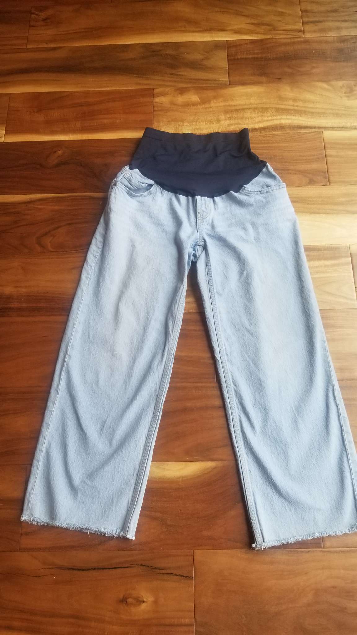 Old Navy Maternity Light Blue Wide Leg Jean, Size 6 Long , Maternity S (4-6)