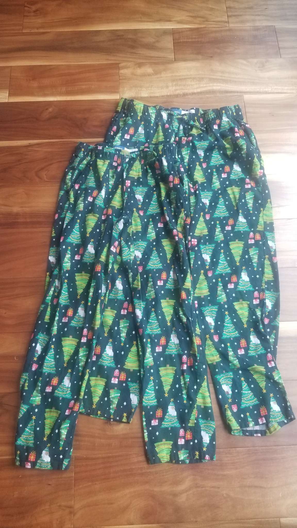 Old Navy His & Hers Matching Holiday Pajama Pants, Trees, S (W), XL (M), Maternity S (4-6)