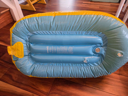 Munchkin Inflatable Duck Baby Bath Tub