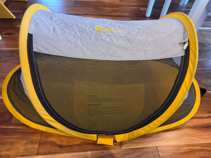 KidCo PeaPod Lightweight Travel Tent, Sunshine Color