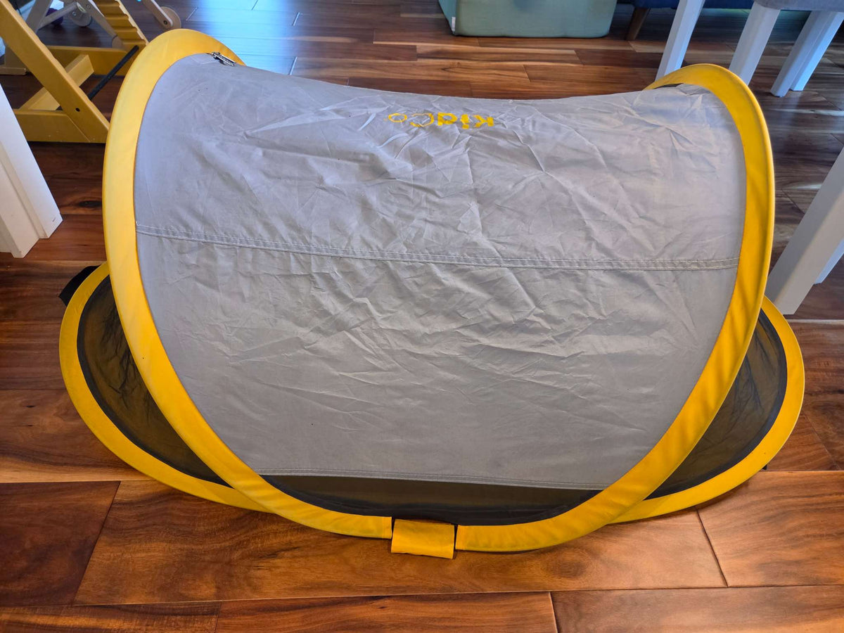 KidCo PeaPod Lightweight Travel Tent, Sunshine Color