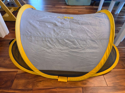 KidCo PeaPod Lightweight Travel Tent, Sunshine Color