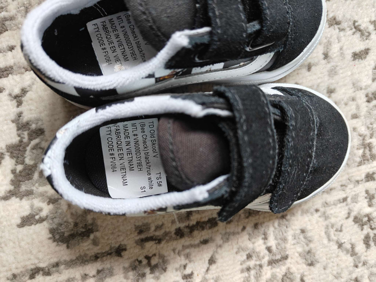 BNWT Vans , Shoes 5 (Walkers:12-24 mth)