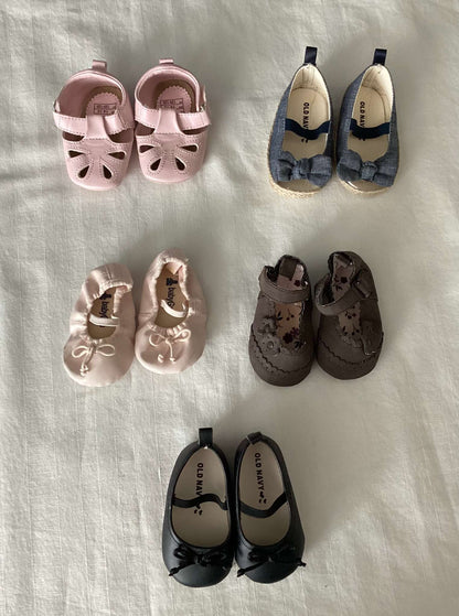 Baby Gap & Old Navy Baby Shoes (Bundle of 5 pairs) 3-6 months, Shoes 2 (Baby: 0-12 mth)