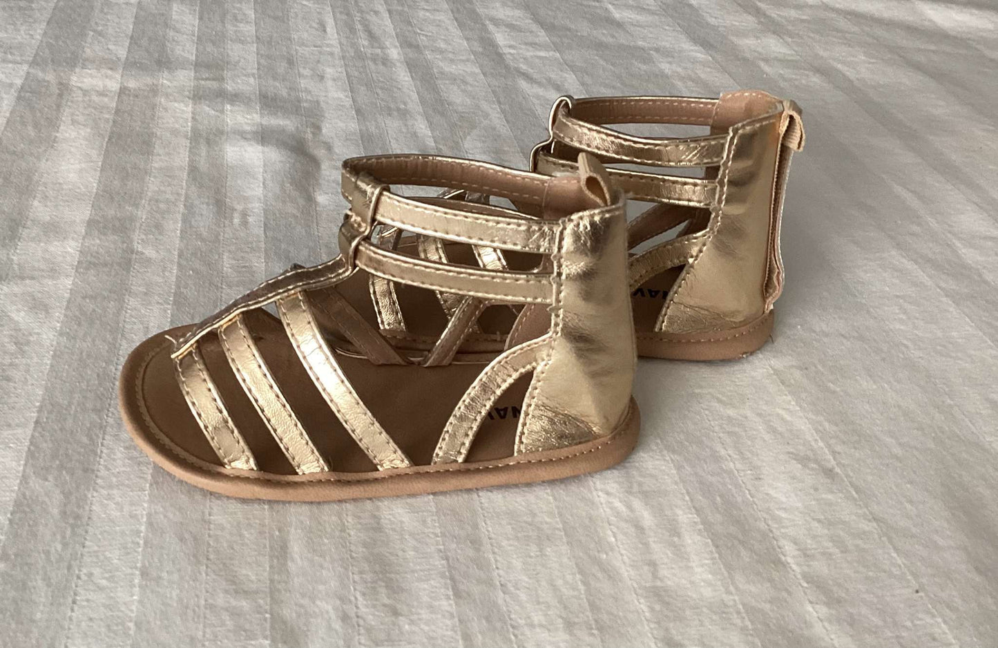 Baby Gap and Old Navy Toddler Girl Sandals (Bundle of 2 pairs) 18-24 months, Shoes 7 (Walkers:12-24 mth)