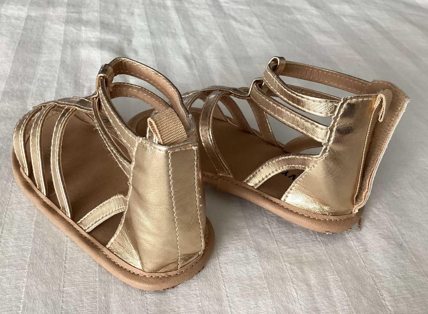 Baby Gap and Old Navy Toddler Girl Sandals (Bundle of 2 pairs) 18-24 months, Shoes 7 (Walkers:12-24 mth)