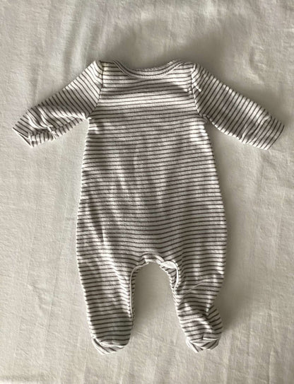 Baby Gap Onesies (Bundle of 2) 0-3 months, Kids 3 Month (0-3M)