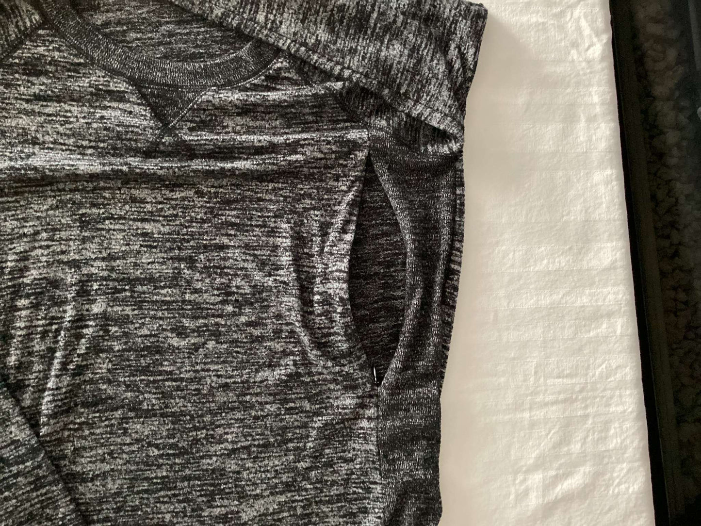 Gap Maternity/Nursing Top, Maternity S (4-6)