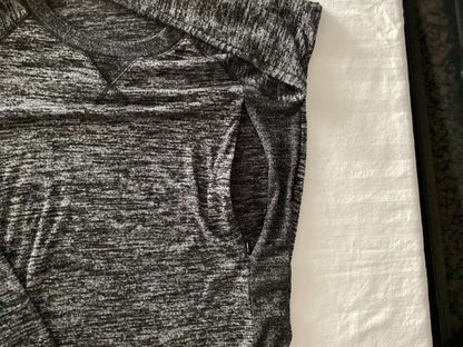 Gap Maternity/Nursing Top, Maternity S (4-6)