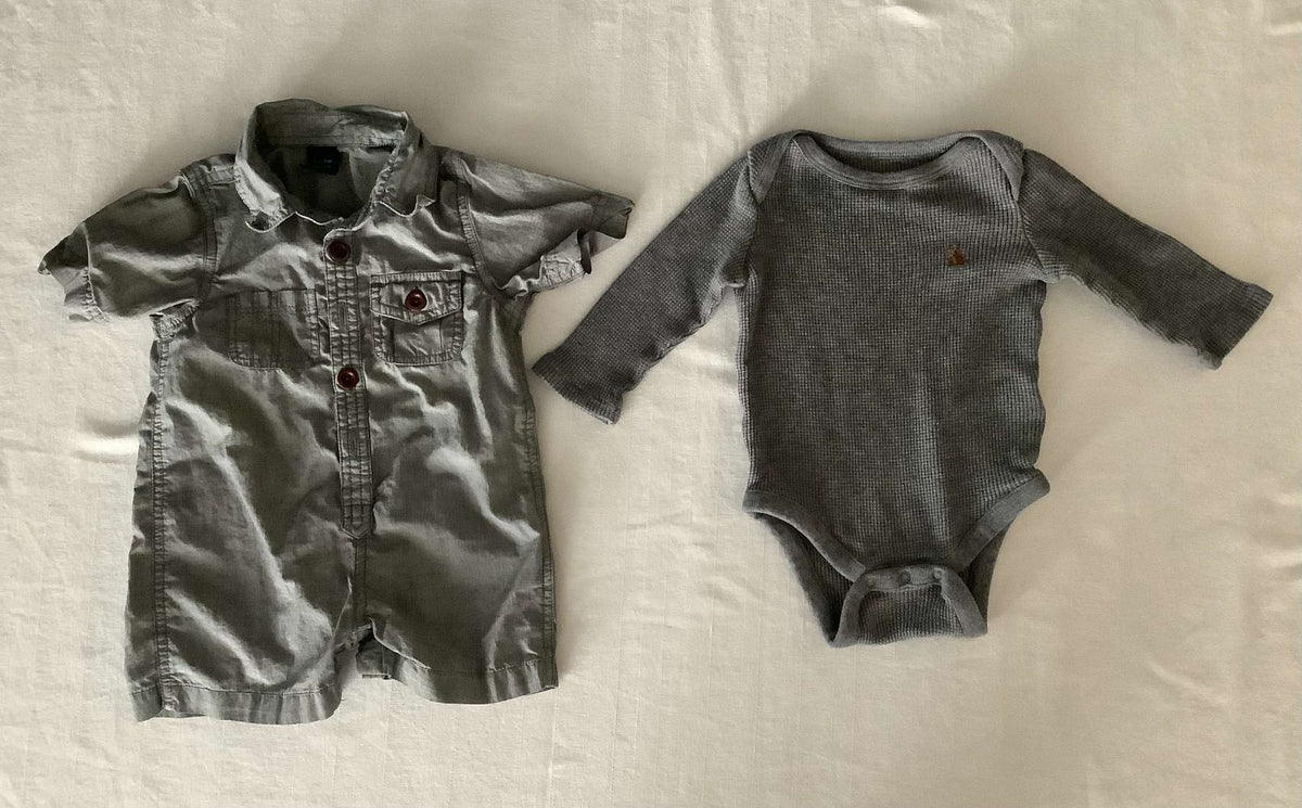 Baby Gap Boys Romper & Onesie (Bundle of 2) 0-3 months, Kids 3 Month (0-3M)