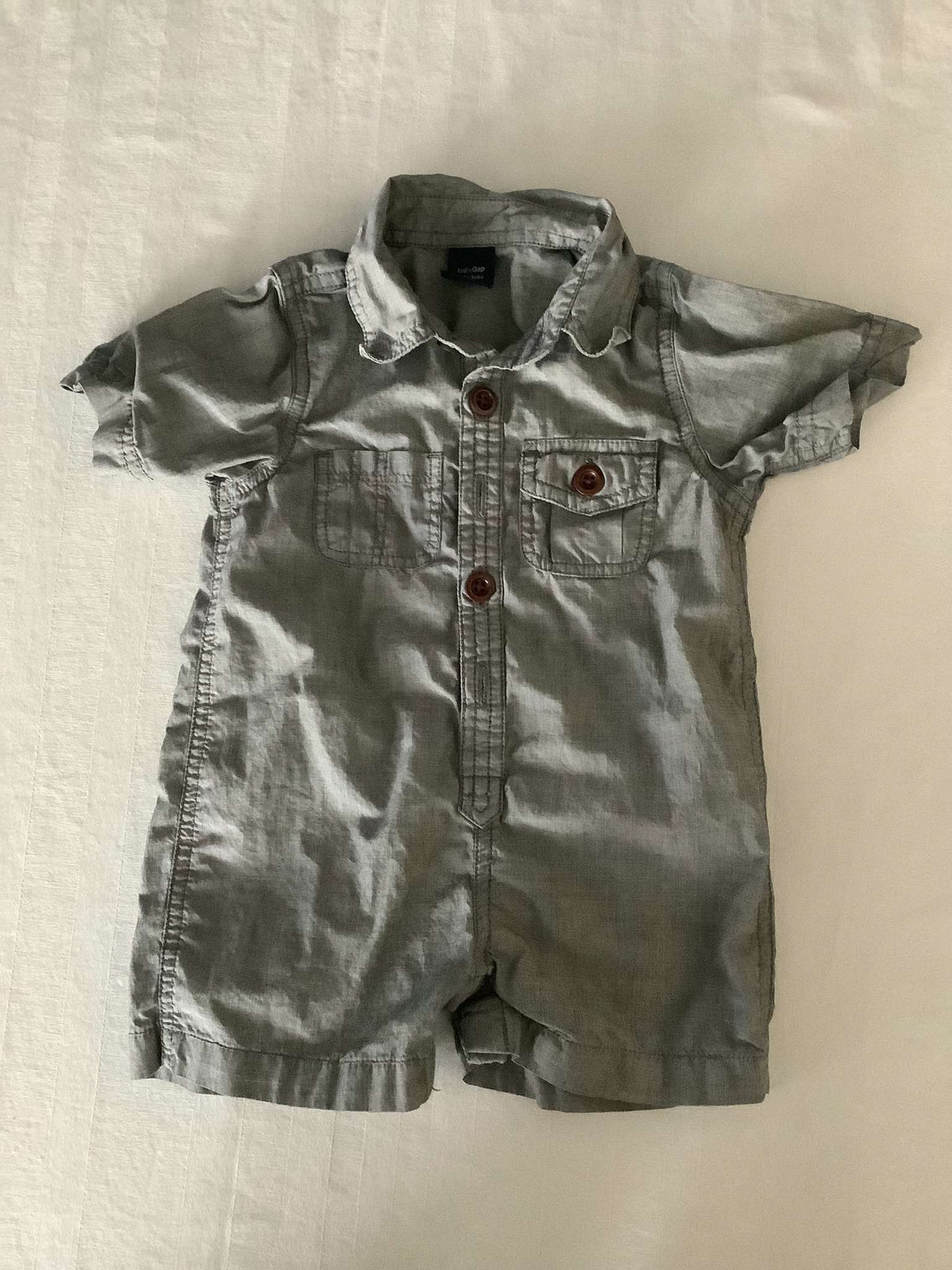Baby Gap Boys Romper & Onesie (Bundle of 2) 0-3 months, Kids 3 Month (0-3M)