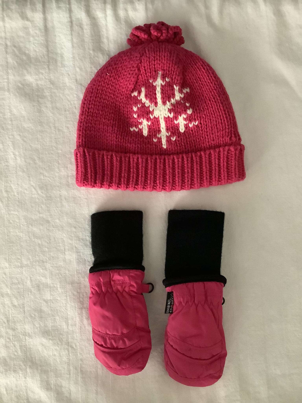 Bundle of 2 Items: BabyGap Toque and Snow Stoppers Mittens (18-24 months), Kids 24 Month (18-24M)
