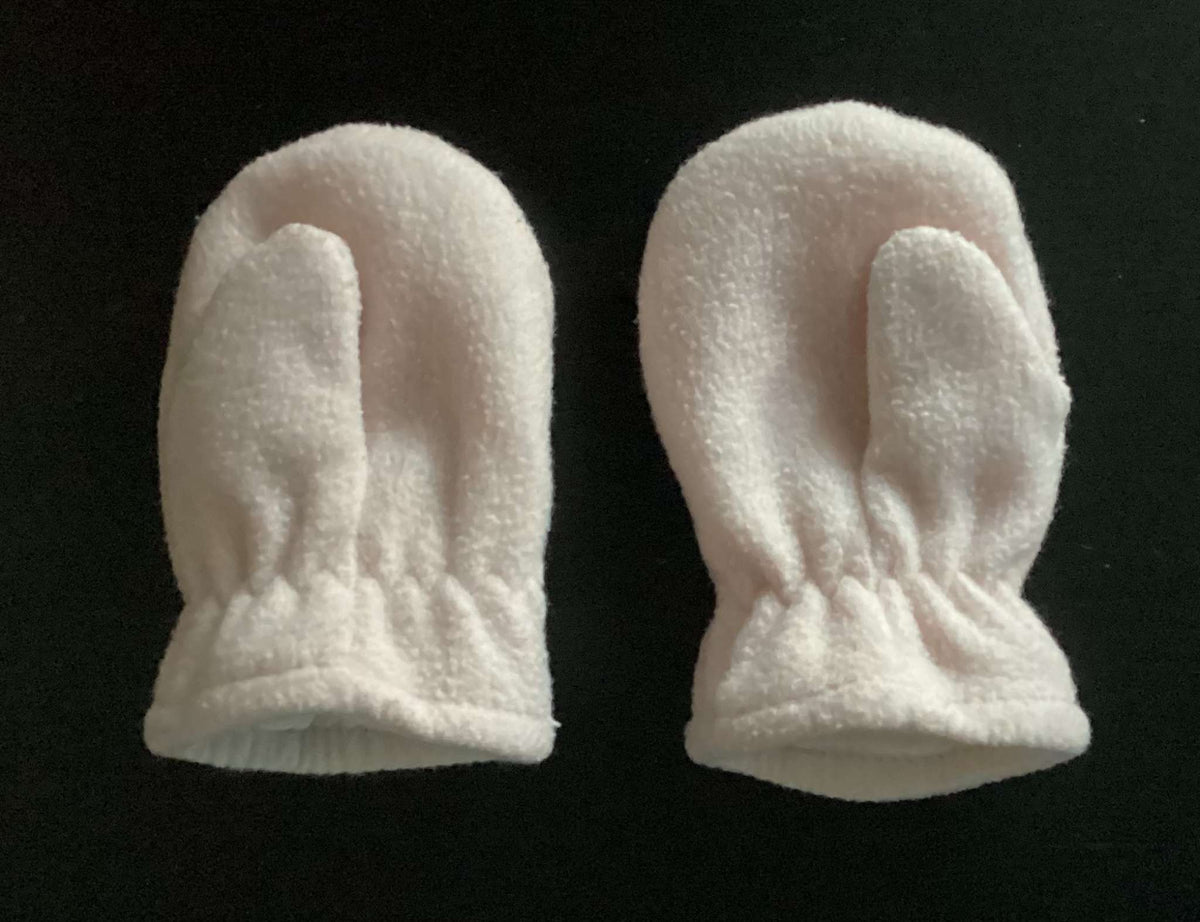 Bundle of 3 Mittens: Baby Gap Fleece White & Pink, 3M Thinsulate Mittens (0-12 months), Kids 12 Month (9-12M)