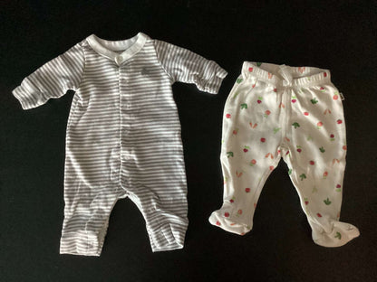 Newborn Bundle of 2: Baby Gap Onesie & Pants (0-3 months), Kids Newborn