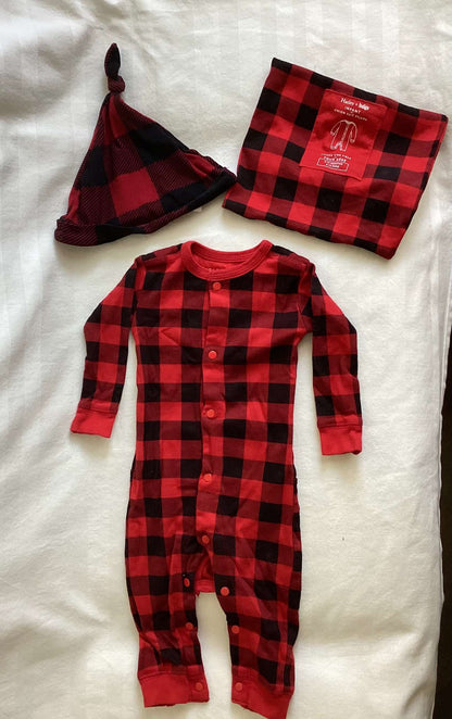 Hatley + Indigo Christmas PJ Set with Hat & Booties 6-12 months, Kids 12 Month (9-12M)