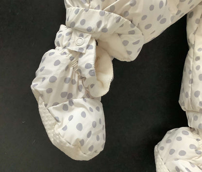 Baby Gap Girls Down Full Snowsuit with Removable Mittens and Booties 6-12 month, Kids 12 Month (9-12M)