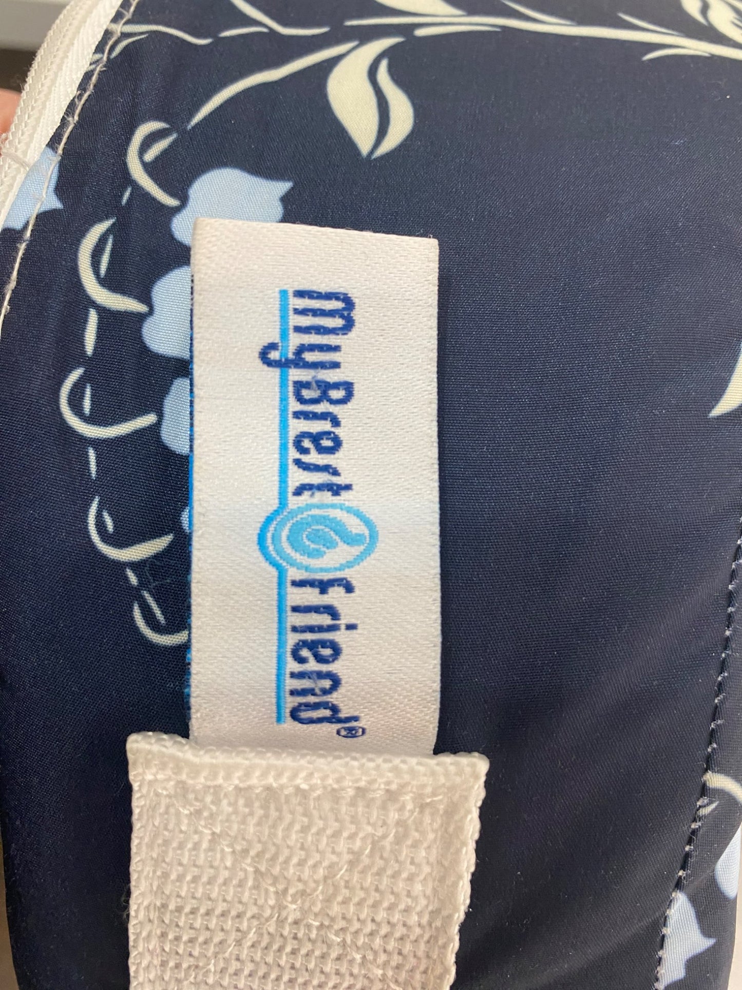 My Brestfriend Nursing Pillow VGUC