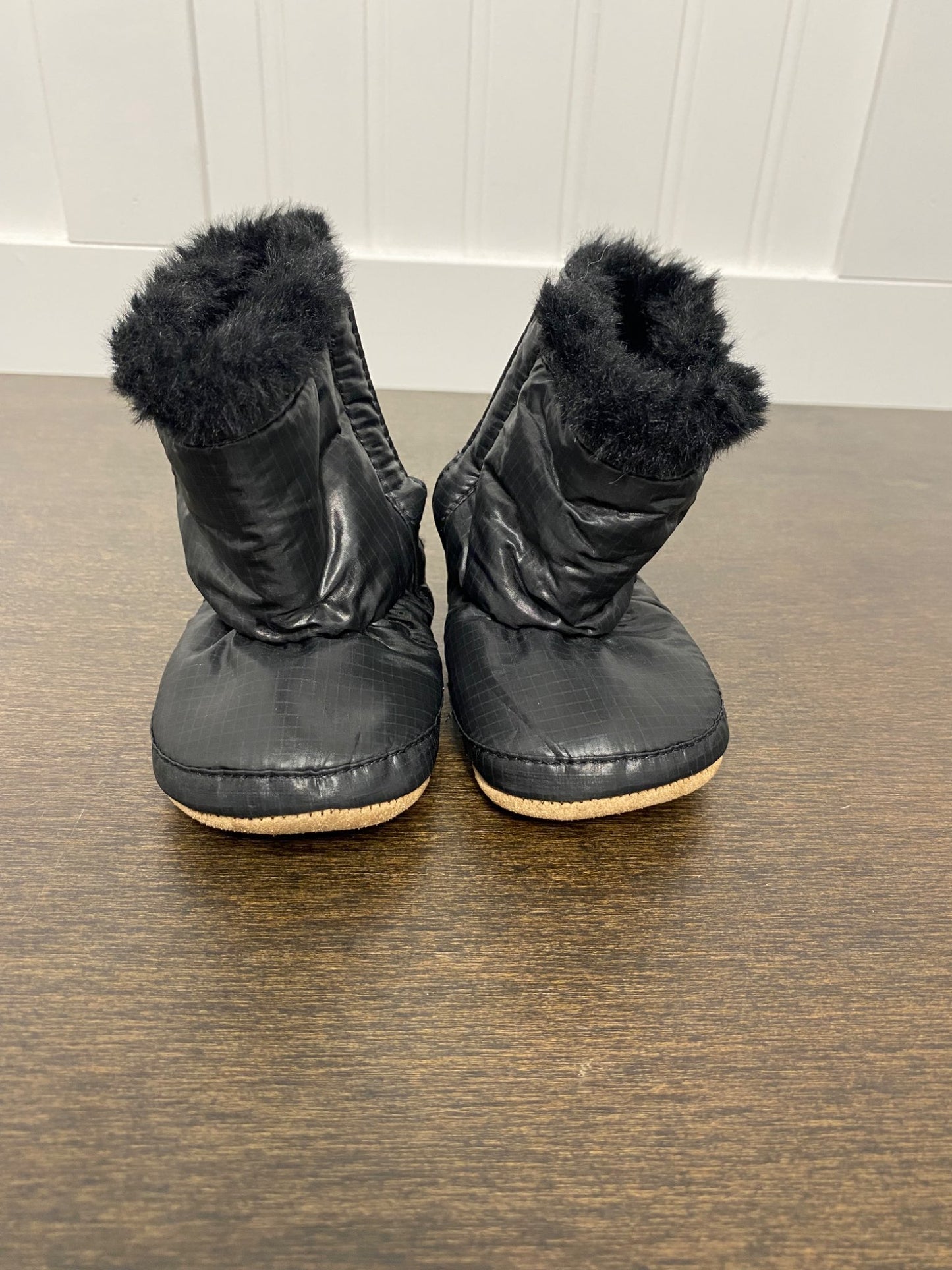 Robeez Toddler Winter Boots Size 9-12Months EUC