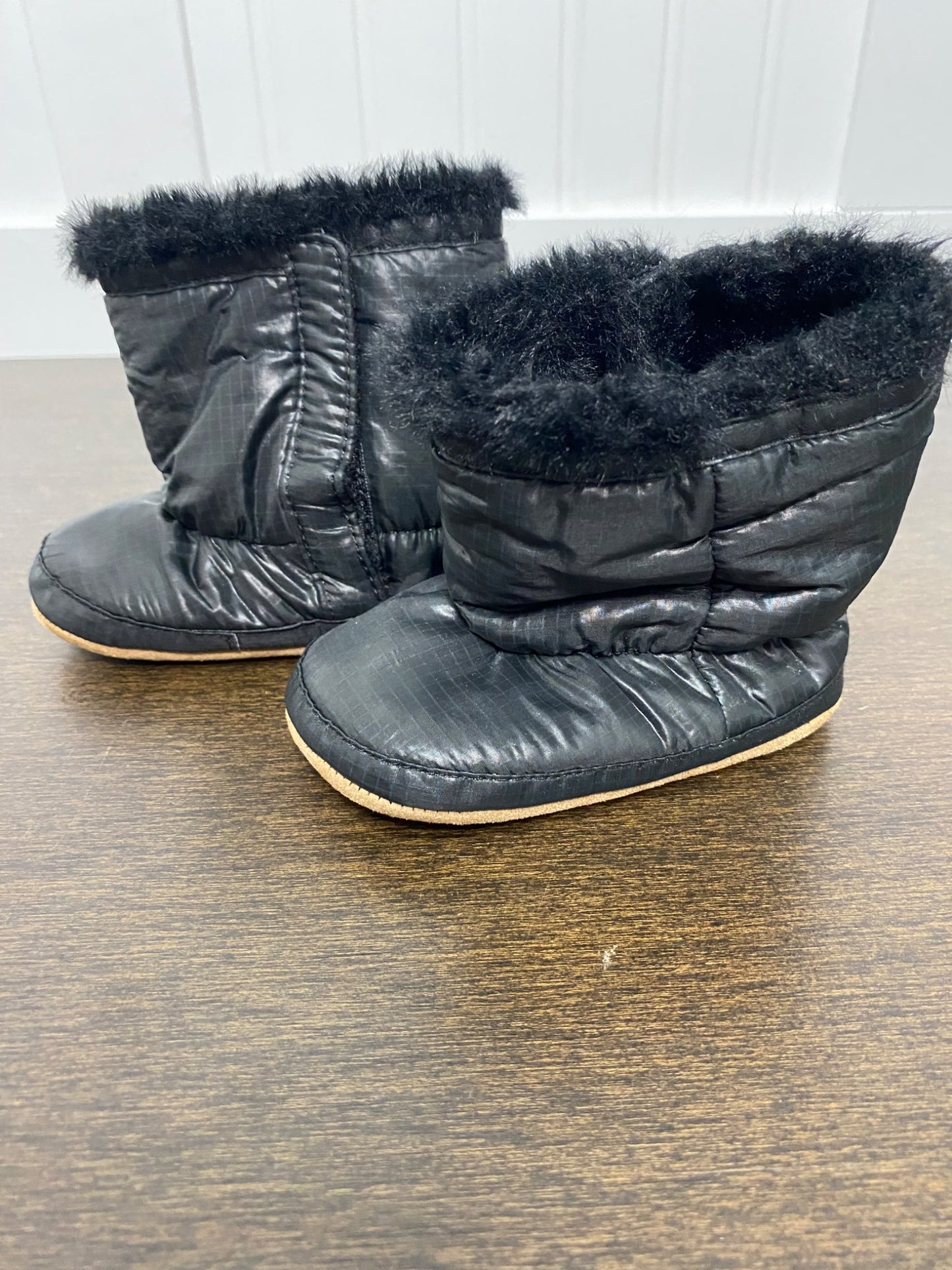 Robeez Toddler Winter Boots Size 9-12Months EUC