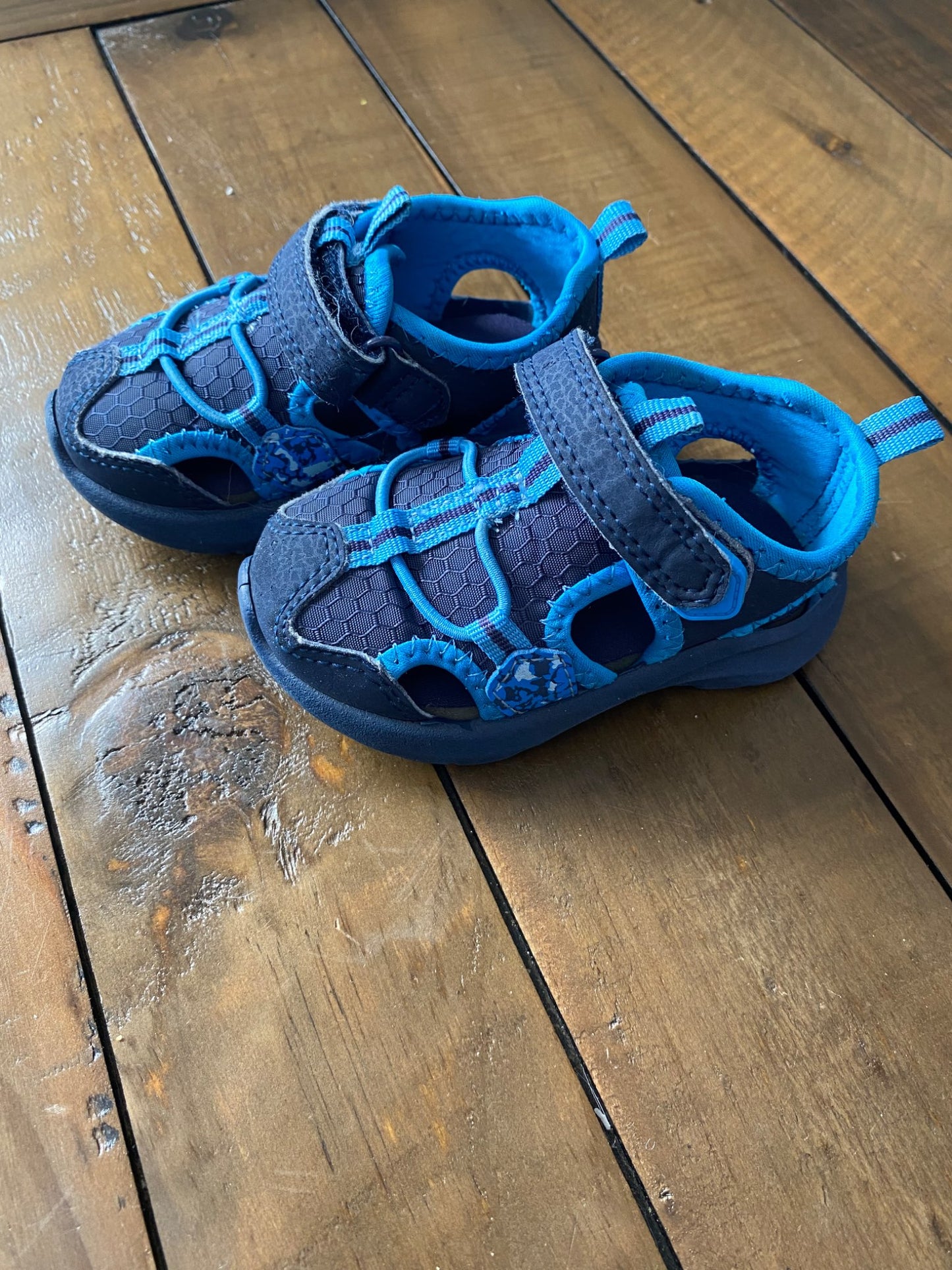Joe Fresh Water Shoes Toddler 4, Shoes 4 (Baby: 0-12 mth)