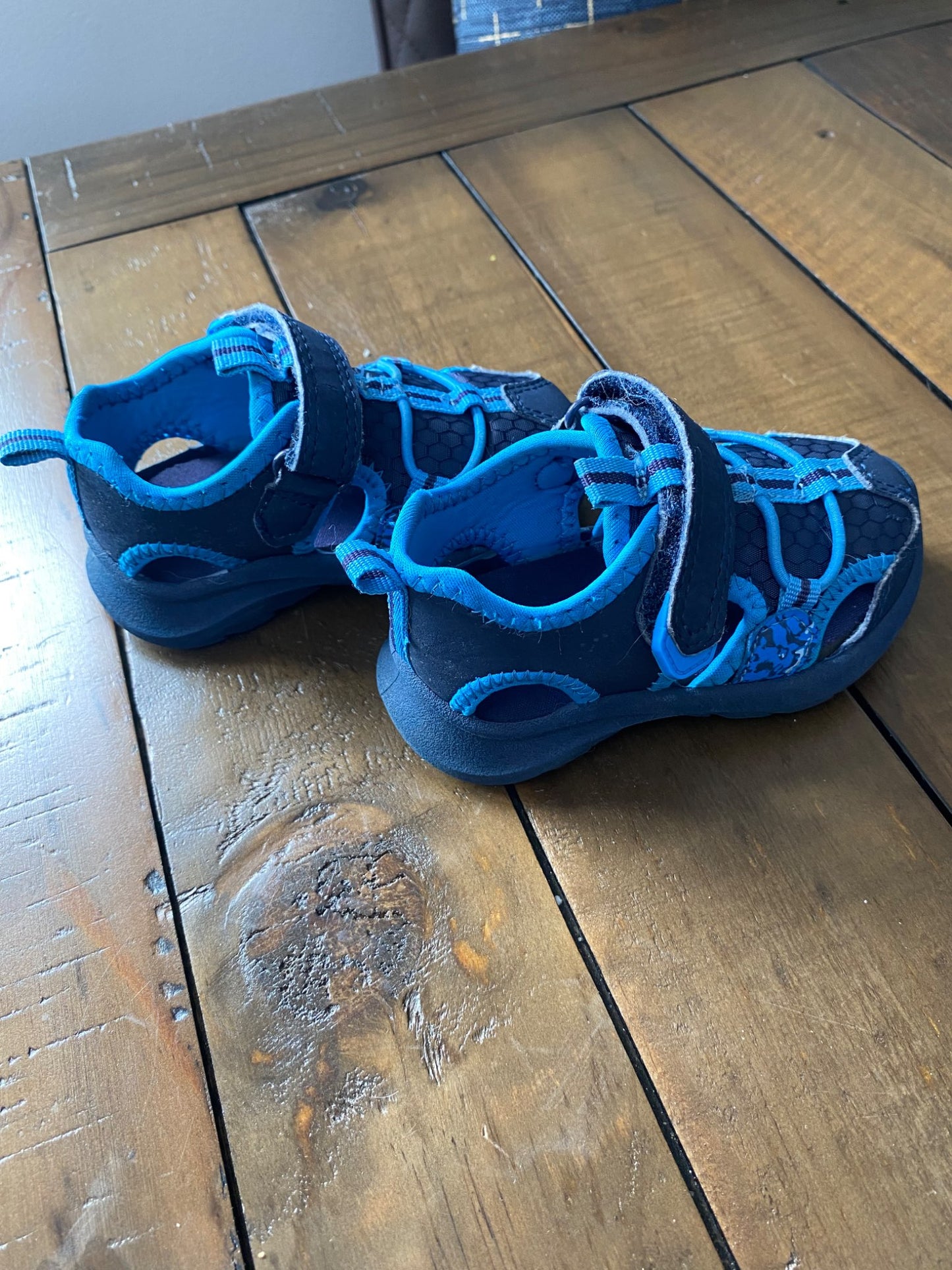 Joe Fresh Water Shoes Toddler 4, Shoes 4 (Baby: 0-12 mth)