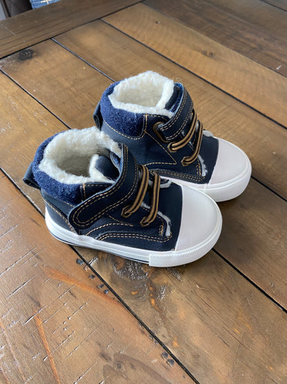 Joe Fresh Boys Shoes VGUC Toddler Size 4, Shoes 4 (Baby: 0-12 mth)