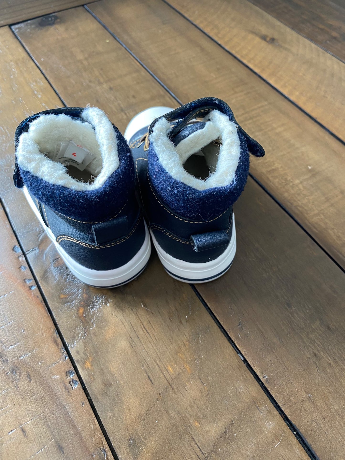 Joe Fresh Boys Shoes VGUC Toddler Size 4, Shoes 4 (Baby: 0-12 mth)