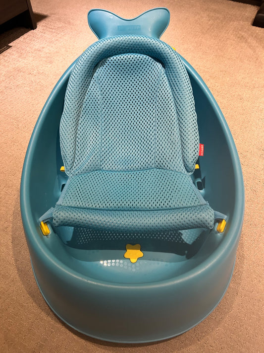 Skip Hop 3 stage grow with baby bathtub