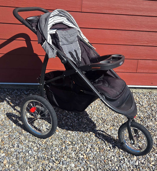 Graco Fastaction Jogger Stroller