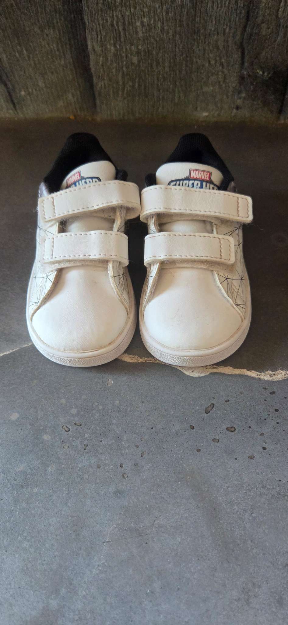 Adidas Runners, Shoes 5 (Walkers:12-24 mth)