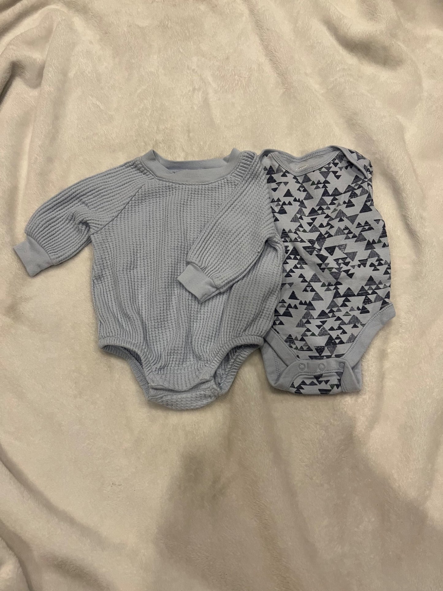 Old Navy Onsies , Kids 3 Month (0-3M)