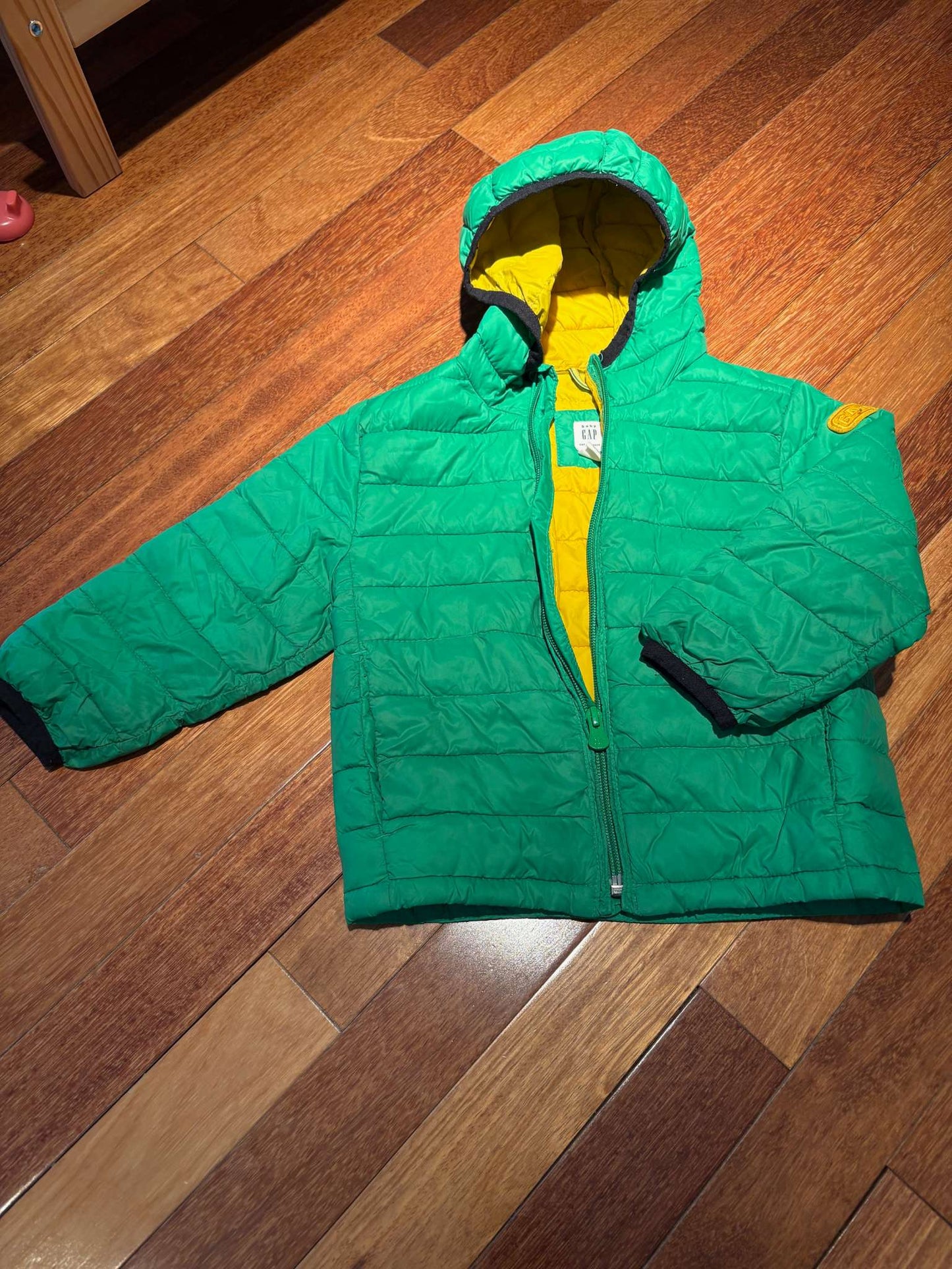 Gap 2T lightweight puffer, Kids 2T