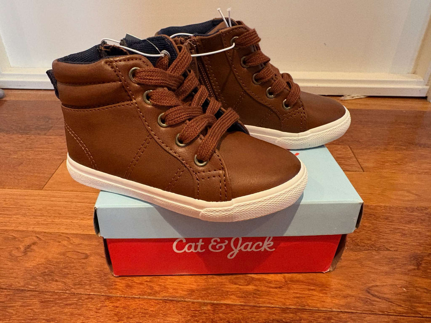 Cat & Jack C8 shoes, Shoes 8 (Toddler:2-4yr)