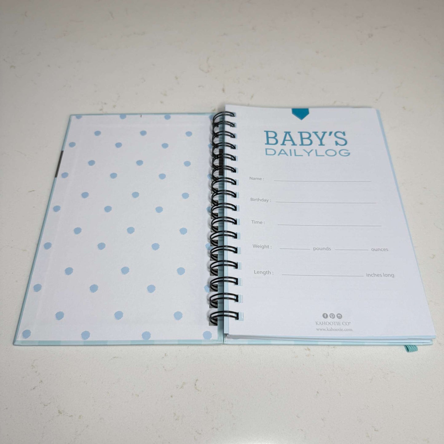 Baby's Daily Log Book