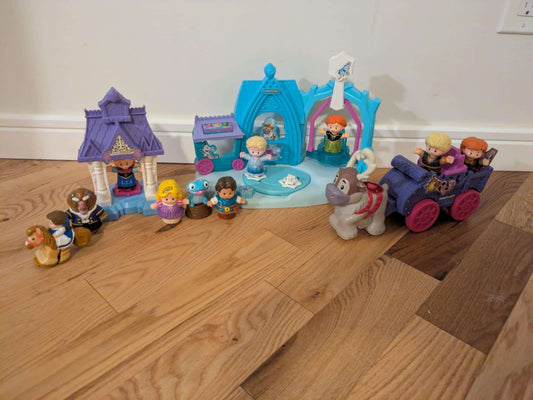 Little people Frozen set with Bonus disney Princess figurines