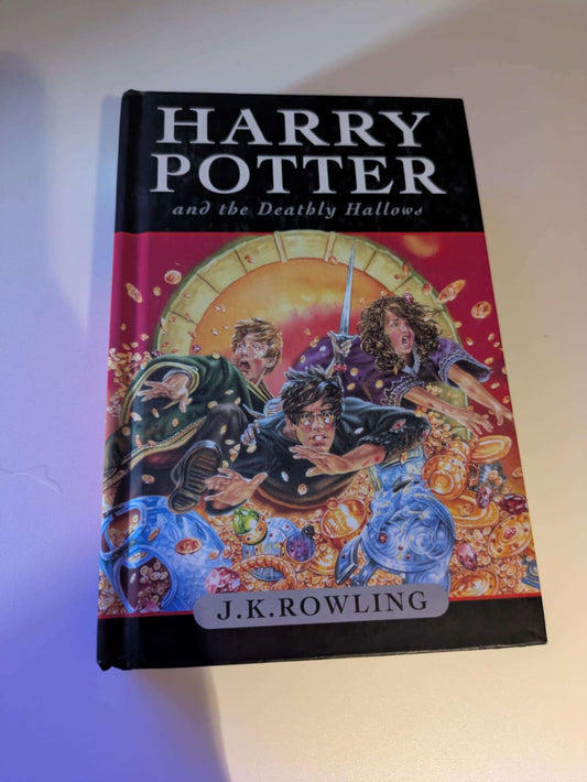 Harry Potter and the Deathly Hallows Hard cover book