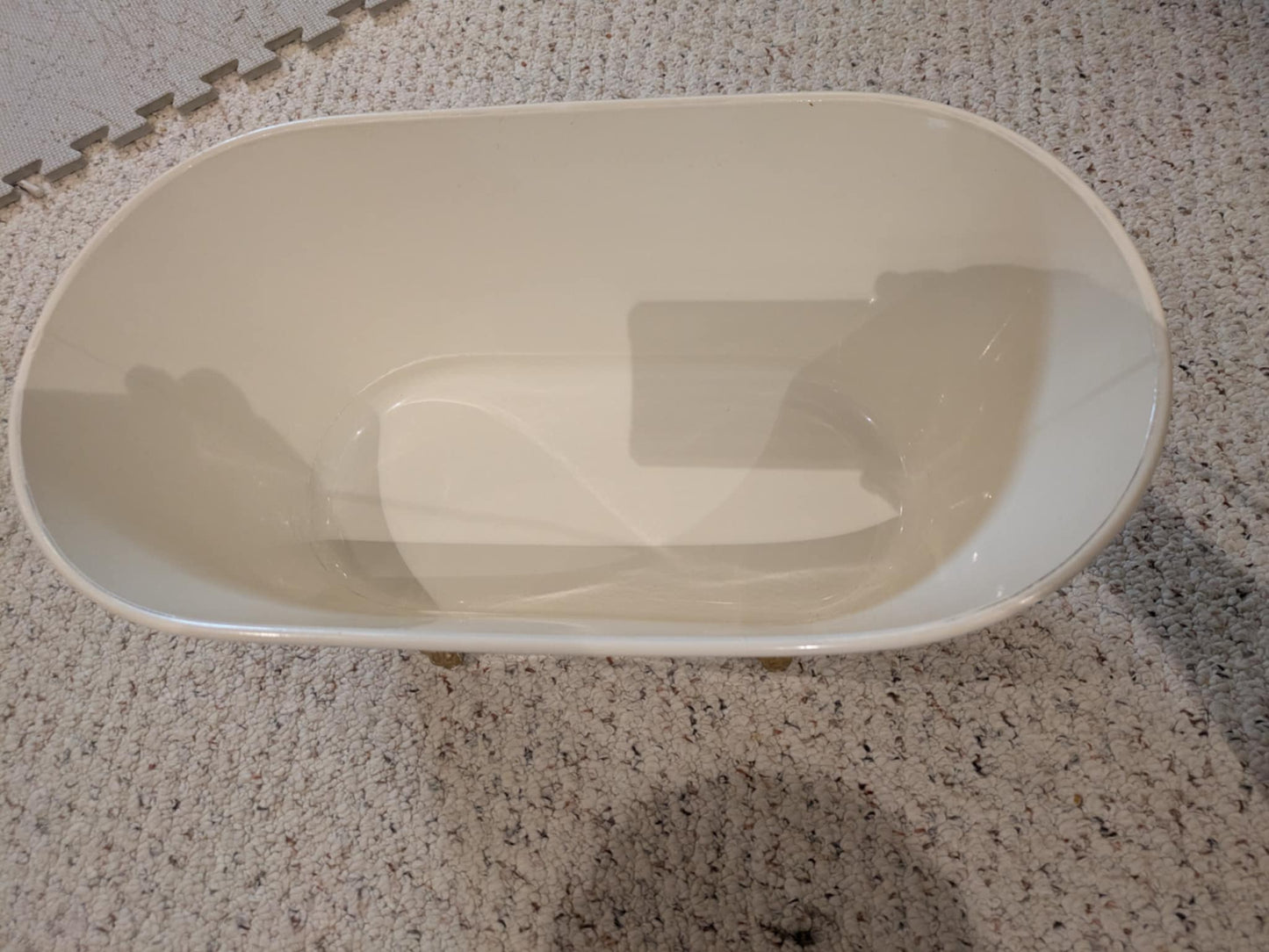PROP/Decorn Bathtub