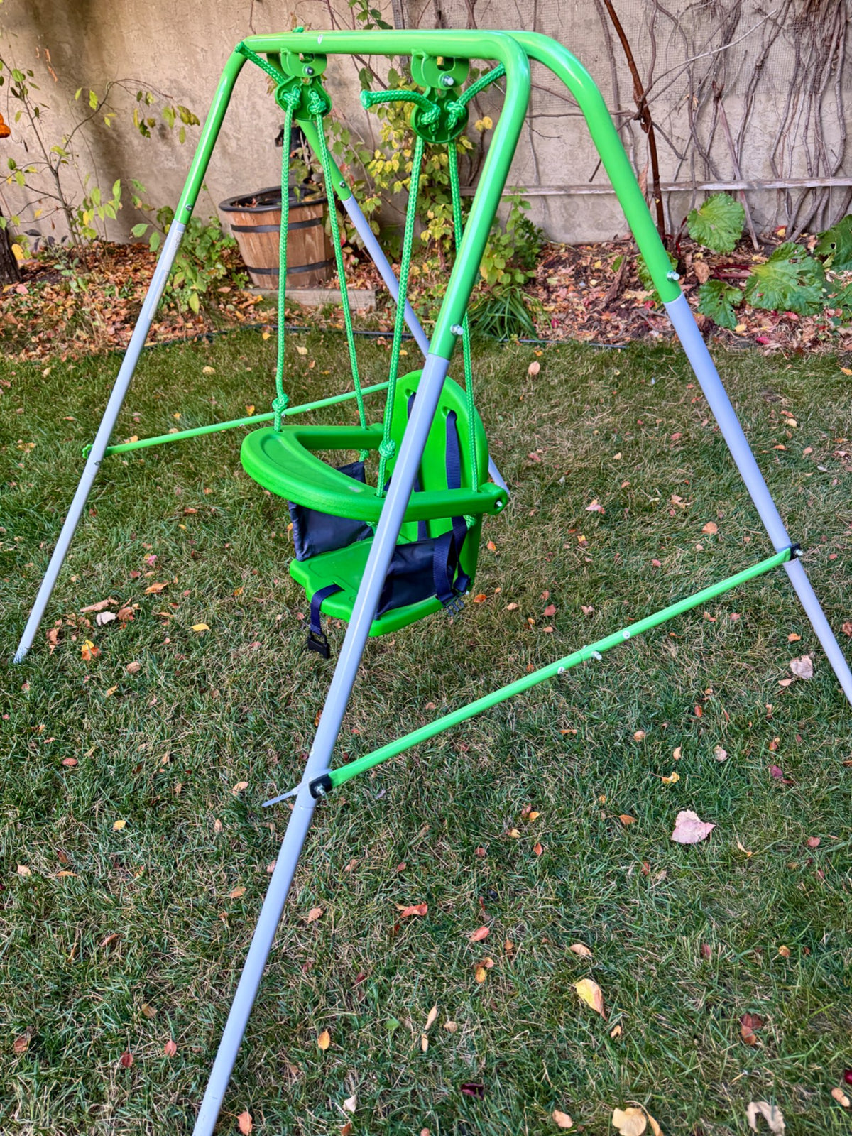 Outdoor metal swing
